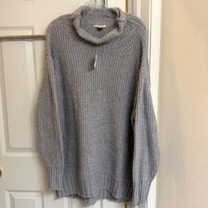 NWT American Eagle Heathered Grey Chunky Knit Turtleneck Sweater Size S